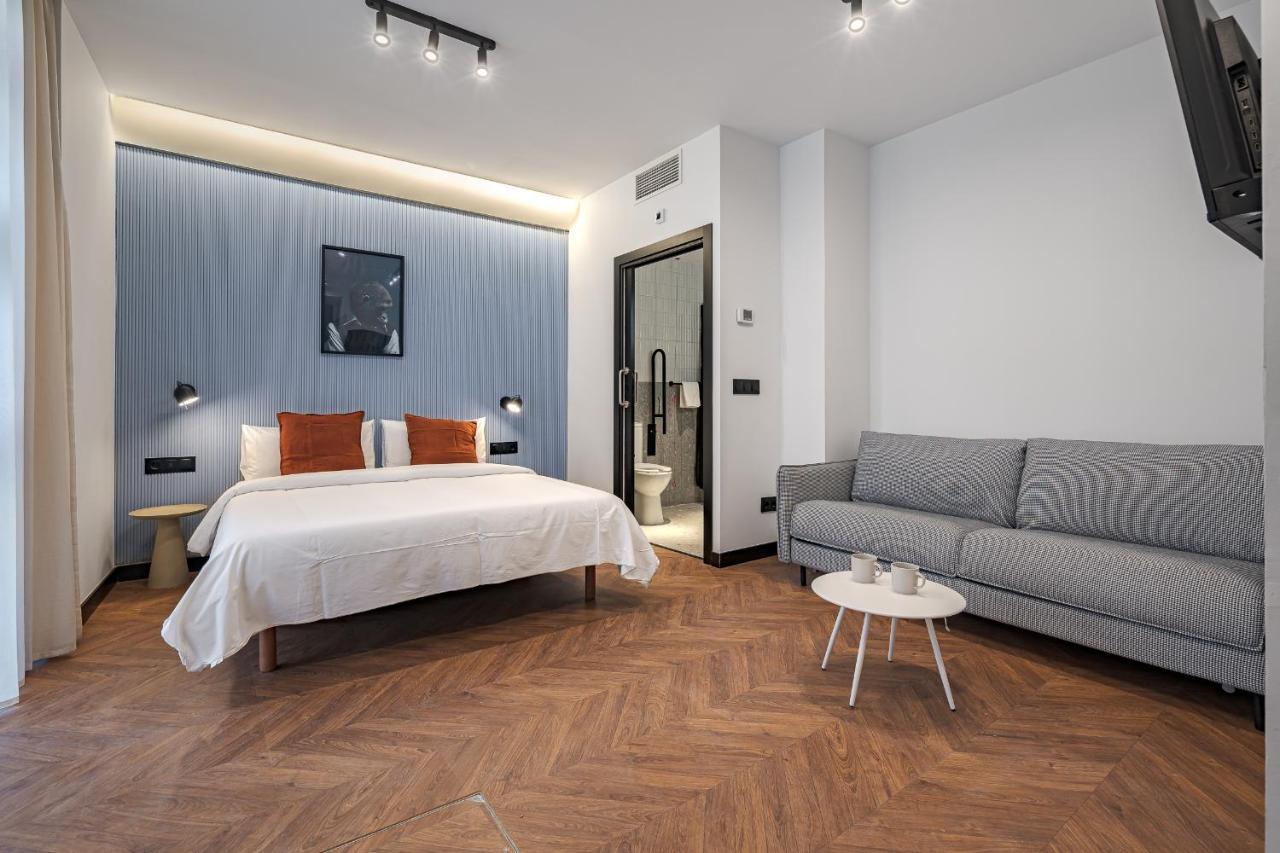 Style Suites By Olala Homes Madrid Exterior photo