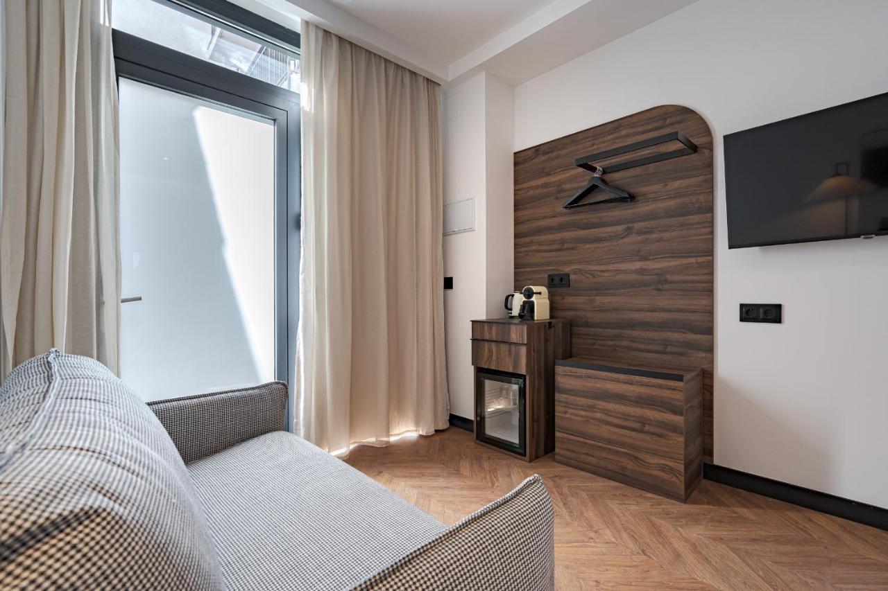 Style Suites By Olala Homes Madrid Exterior photo