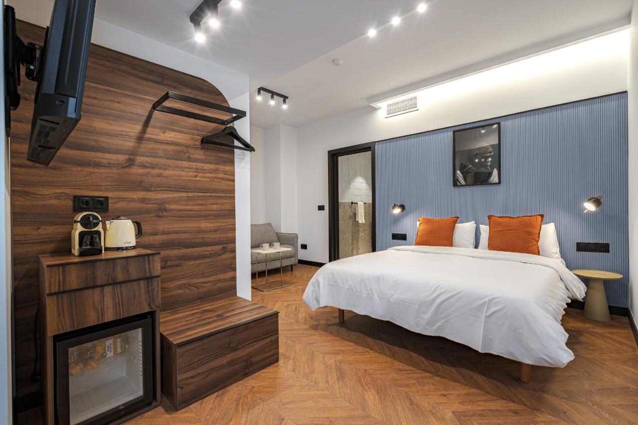 Style Suites By Olala Homes Madrid Exterior photo