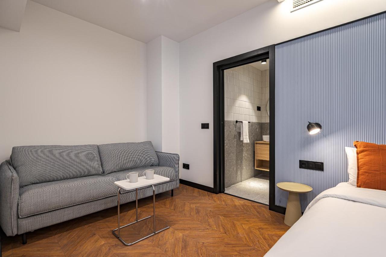 Style Suites By Olala Homes Madrid Exterior photo