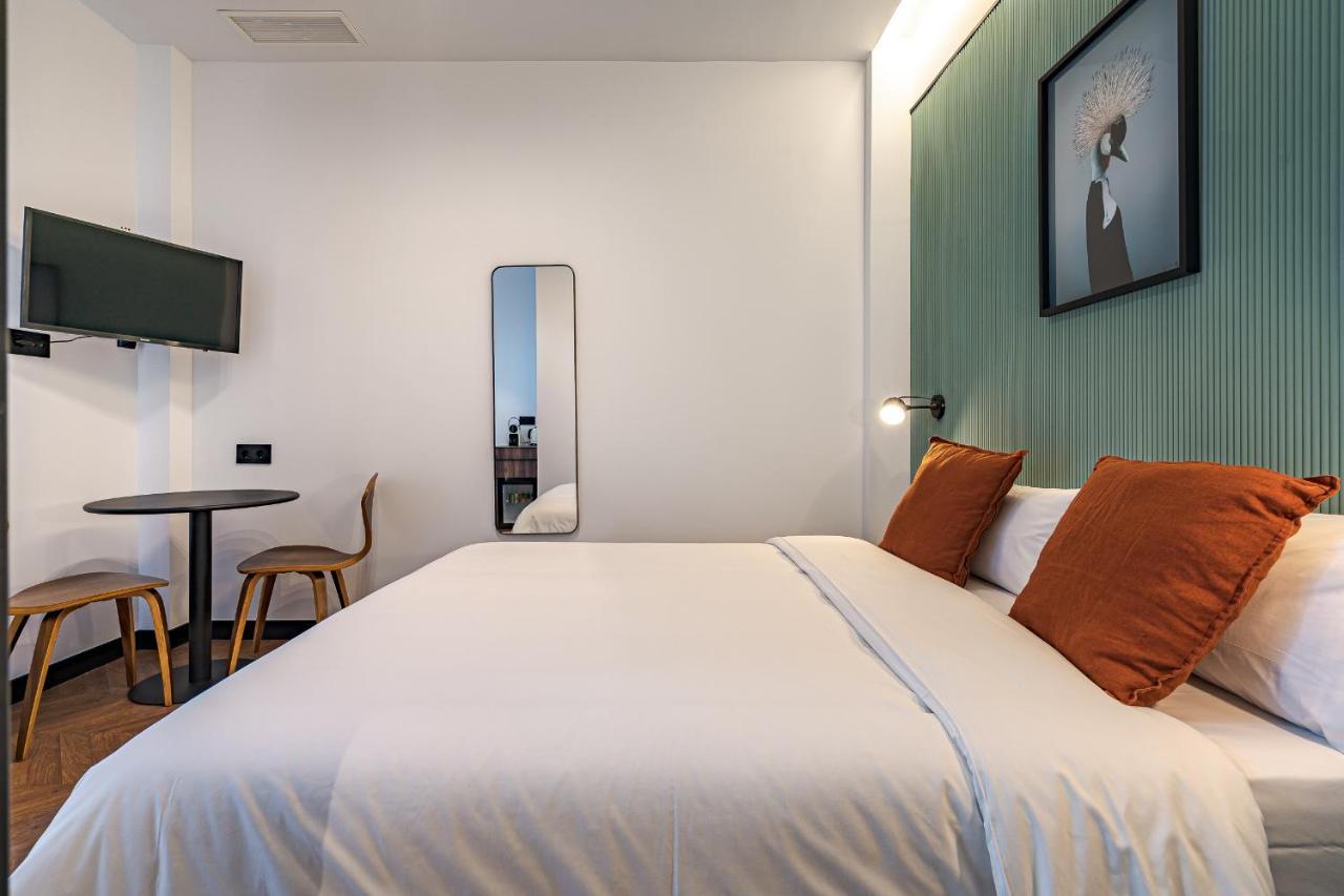Style Suites By Olala Homes Madrid Exterior photo