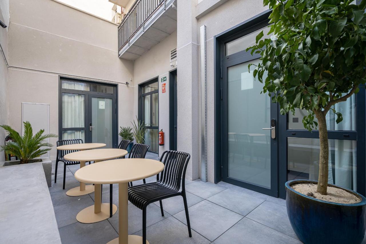 Style Suites By Olala Homes Madrid Exterior photo
